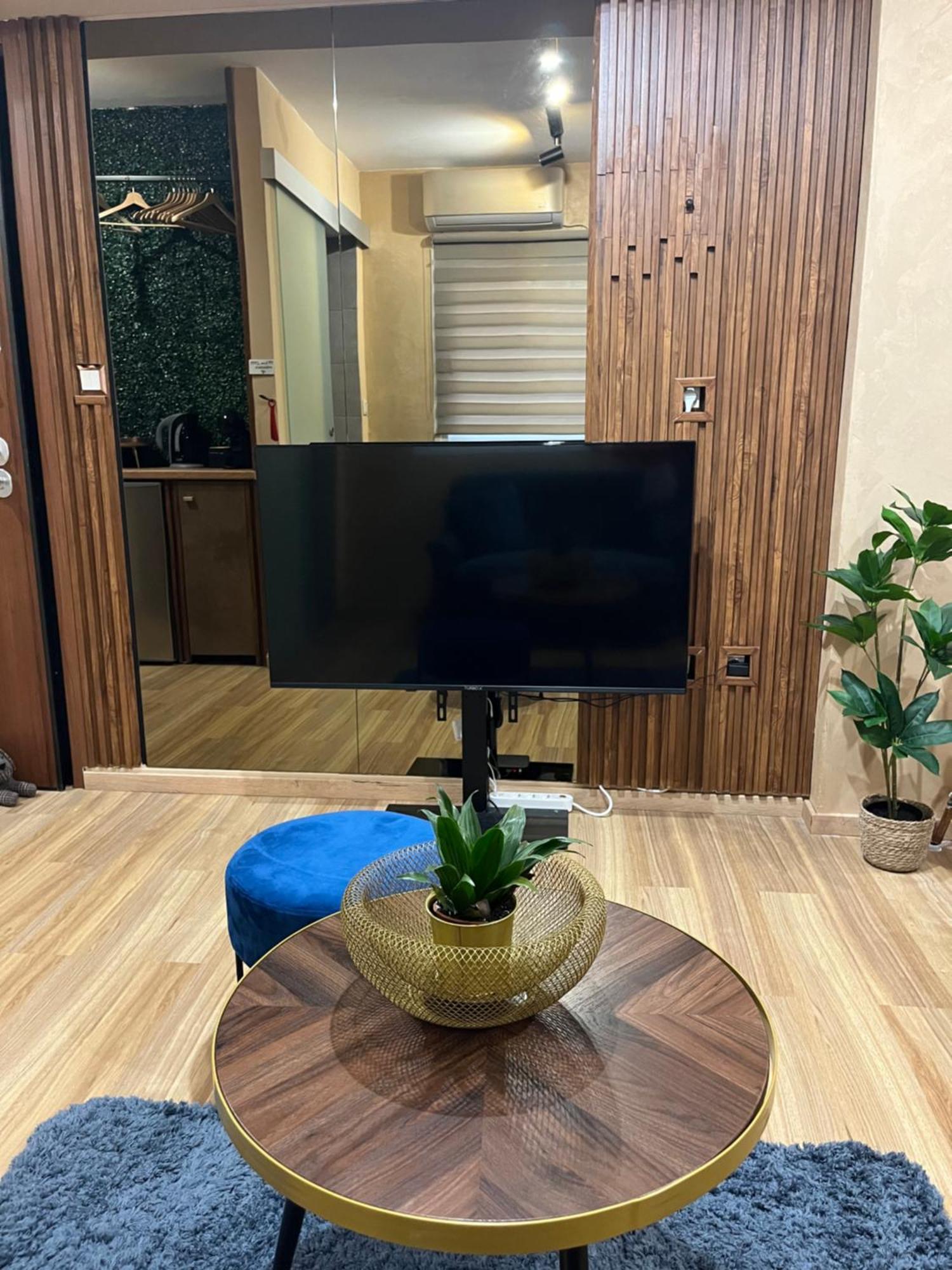 Square Vanilla Apartment